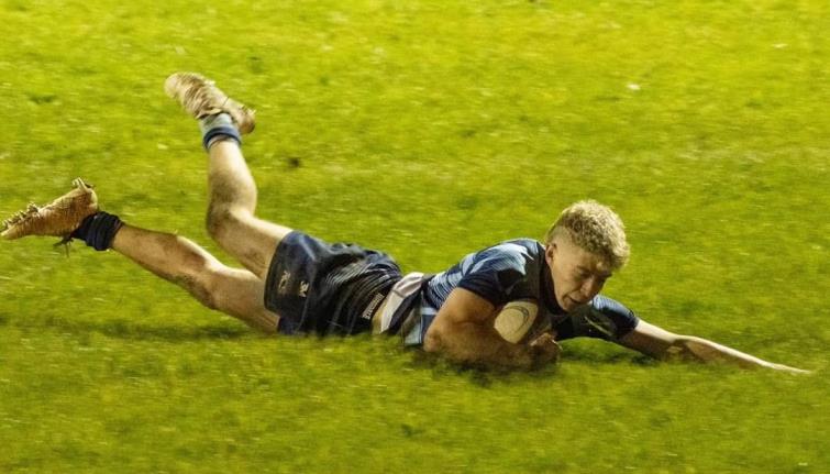 Tom O Toole - classy try for Young Otters